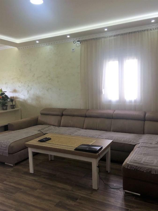 Eko Apartmani Krackovic Golubovci Εξωτερικό φωτογραφία