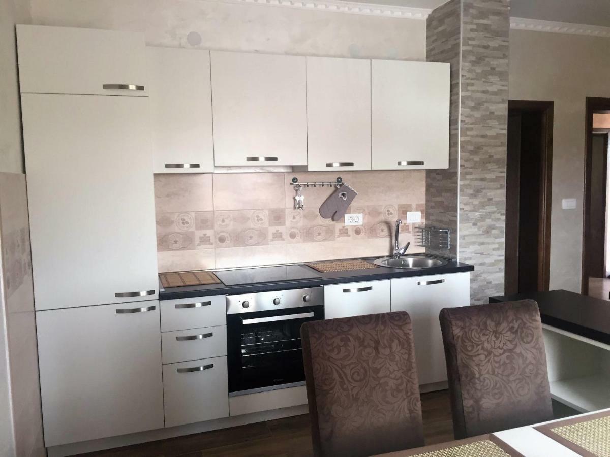 Eko Apartmani Krackovic Golubovci Εξωτερικό φωτογραφία