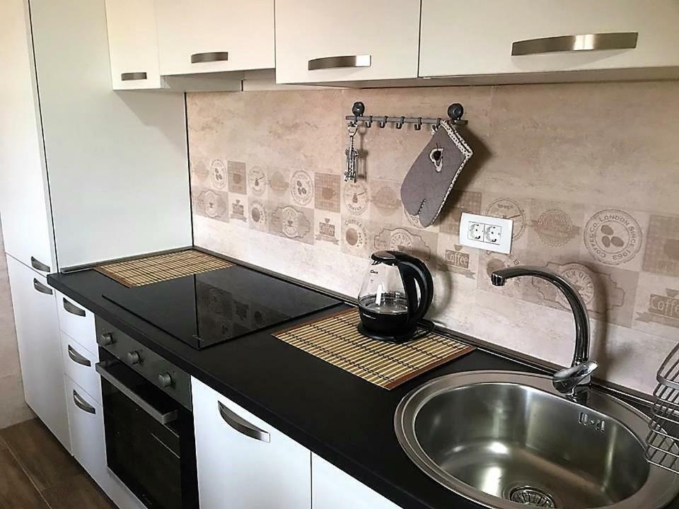 Eko Apartmani Krackovic Golubovci Εξωτερικό φωτογραφία