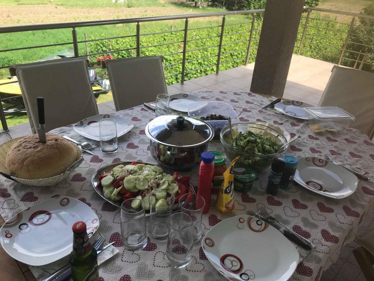 Eko Apartmani Krackovic Golubovci Εξωτερικό φωτογραφία