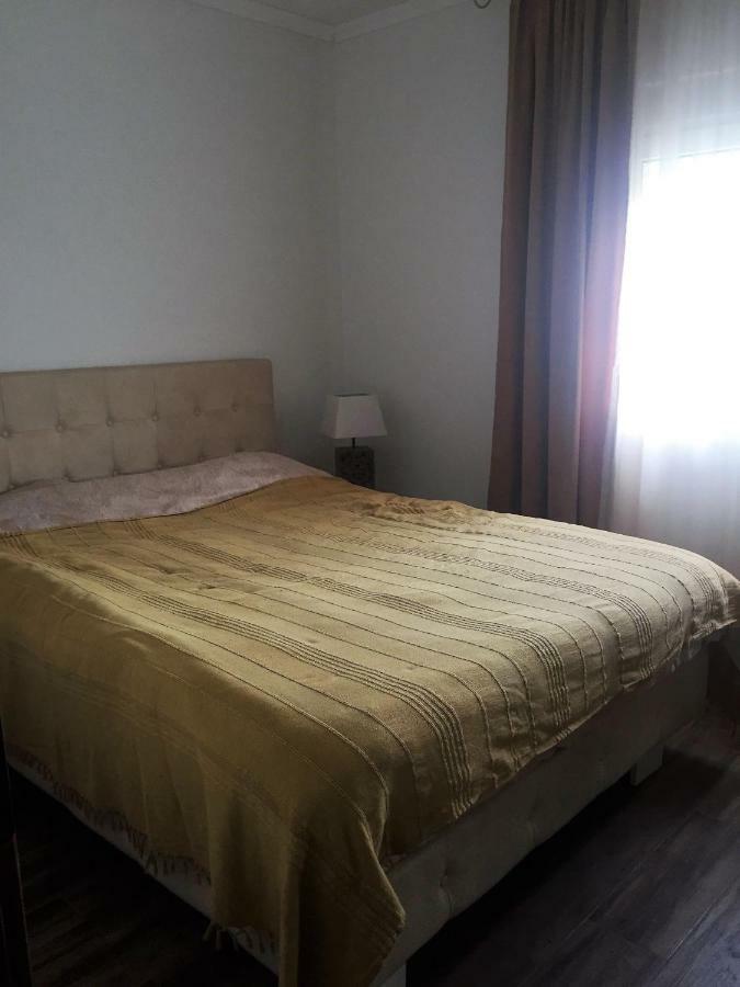Eko Apartmani Krackovic Golubovci Εξωτερικό φωτογραφία